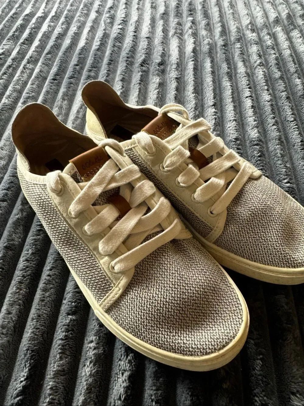 Olukai Womens Oatmeal Loafer Shoes Size 8